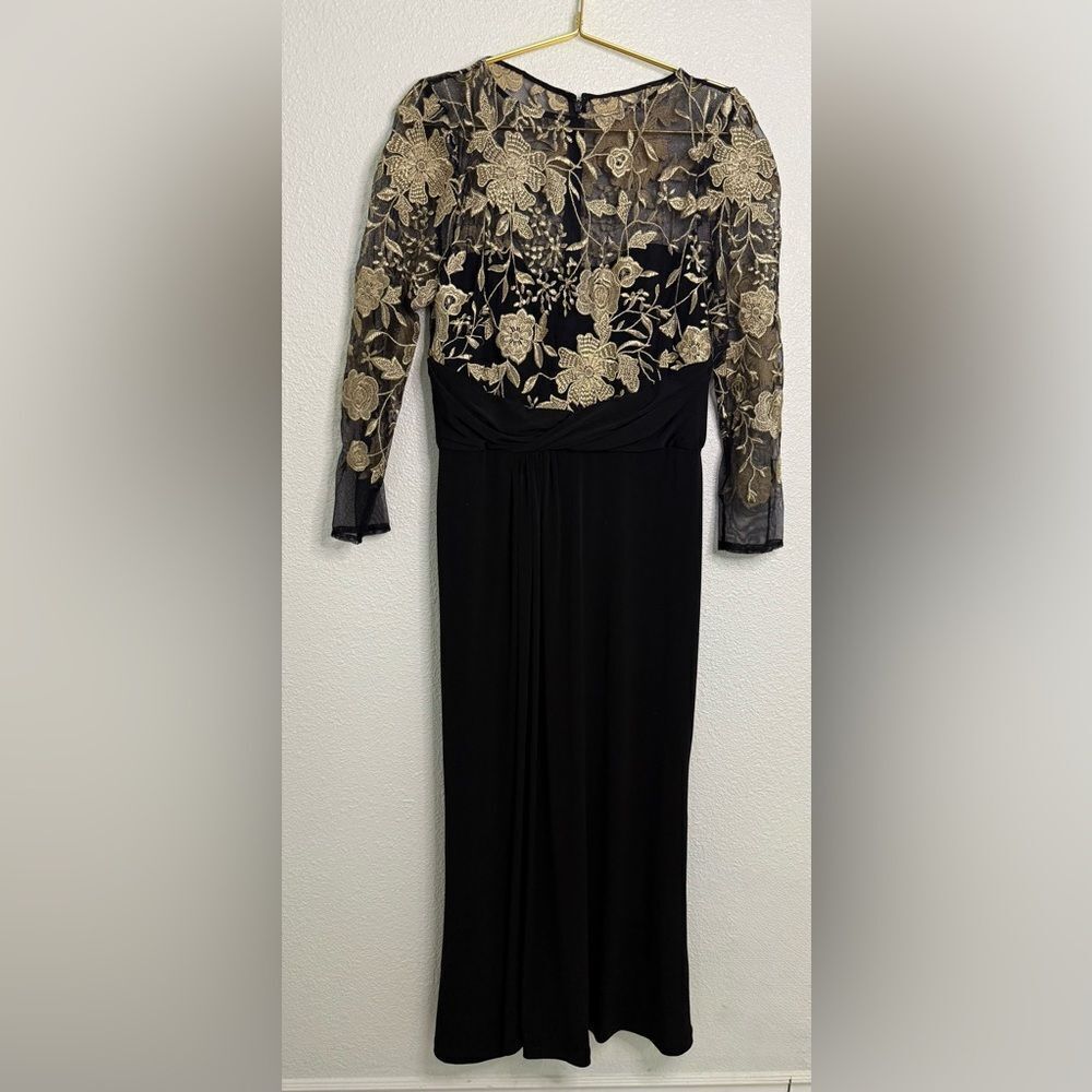 David meister- Elegant Black and Gold Floral Dress- Size 10